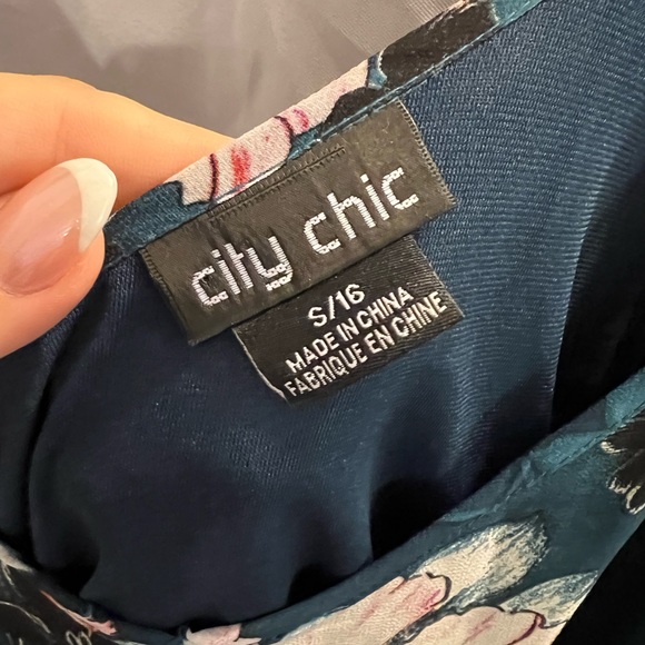 Dress - Picture 4 of 4